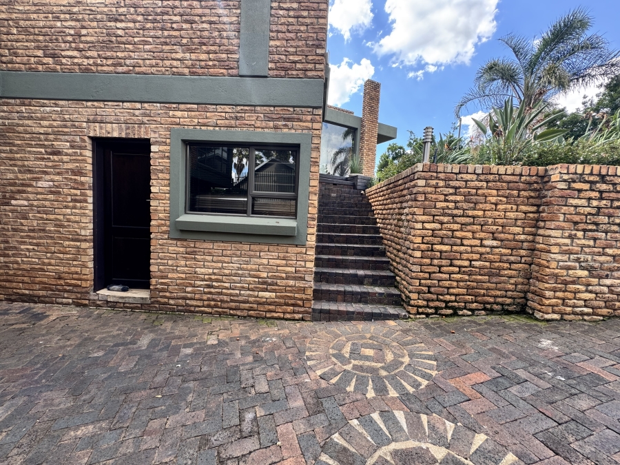 4 Bedroom Property for Sale in Wilkoppies North West